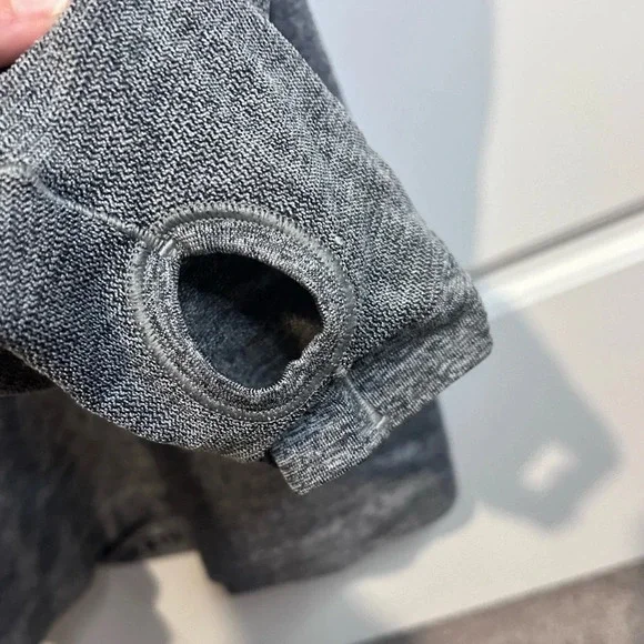 Nike Dry Fit Heather Gray Half Zip Long Sleeve Running Top Thumbholes Sz medium - Picture 4 of 7